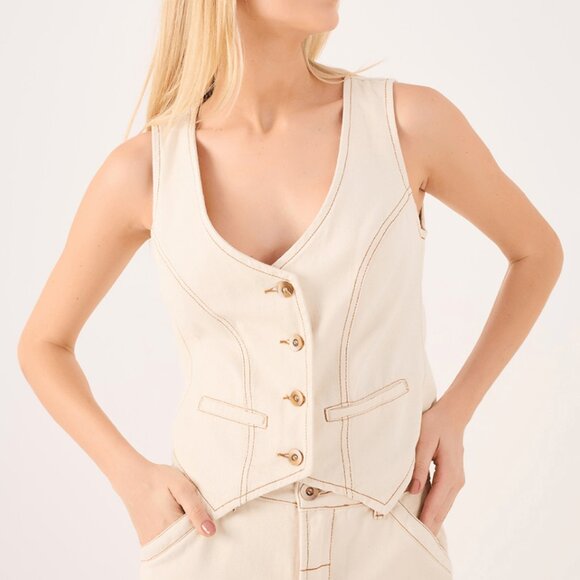 NWT. DRESS TO Twill Vest Blouse - Picture 2 of 5